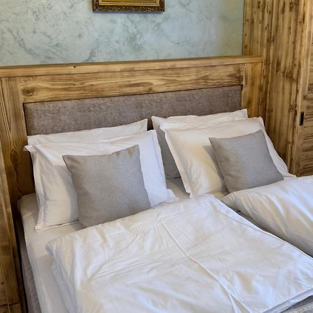 La Coltul Castelului Bran Boutique Hotel Екстериор снимка