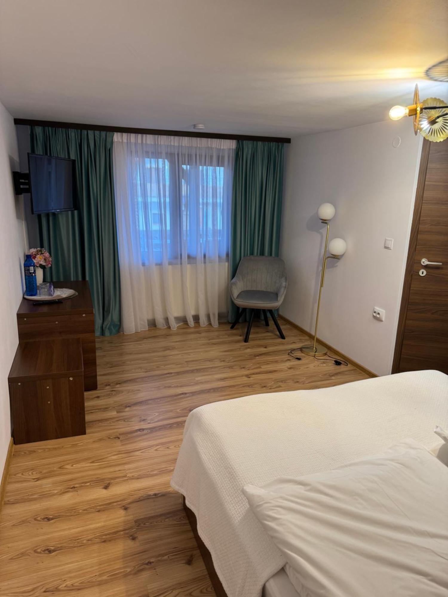 La Coltul Castelului Bran Boutique Hotel Екстериор снимка