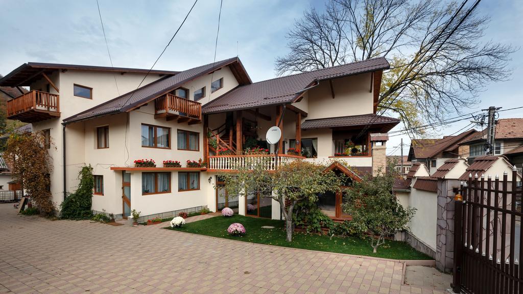 La Coltul Castelului Bran Boutique Hotel Екстериор снимка